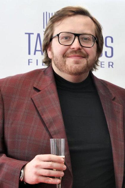 Roy Nugen - Actor Profile Photo