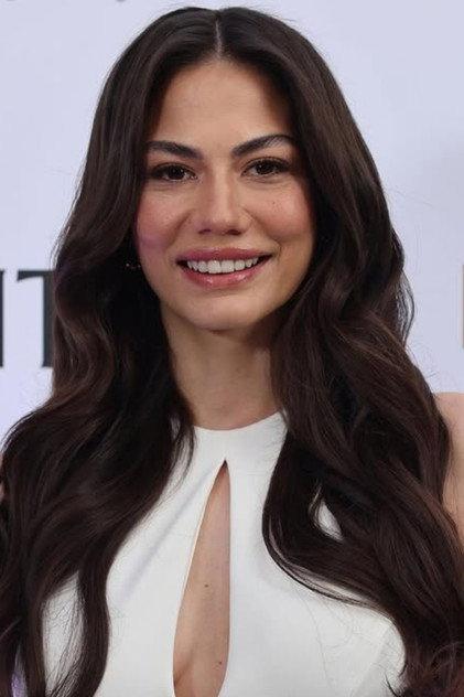 Demet Özdemir - Actor Profile Photo