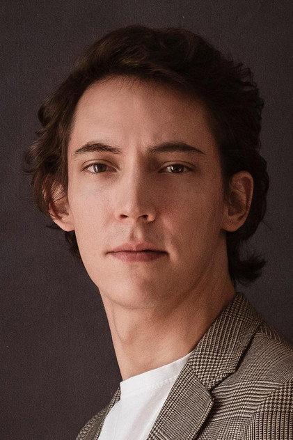 Sebastian Silveti - Actor Profile Photo