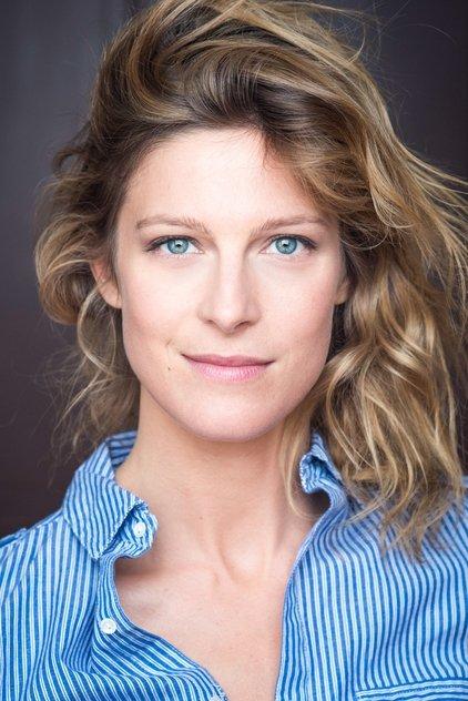 Alexia Barlier - Actor Profile Photo