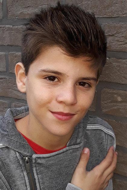 Simon Caudry - Actor Profile Photo