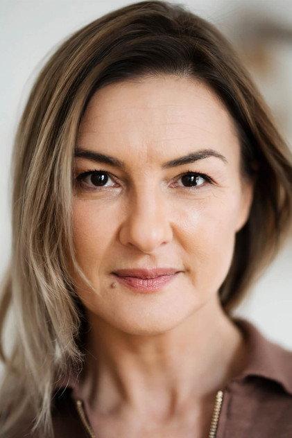 Ioana Flora - Actor Profile Photo