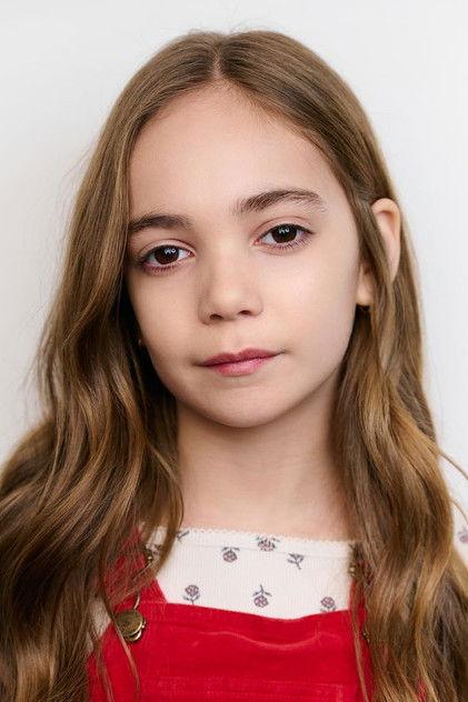 Lucy Turnbull - Actor Profile Photo