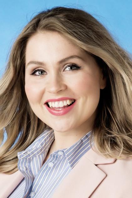 Essi Hellén - Actor Profile Photo