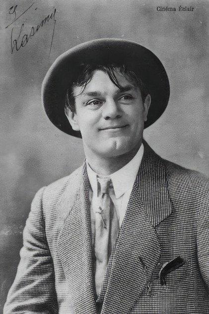Lucien Bataille - Actor Profile Photo