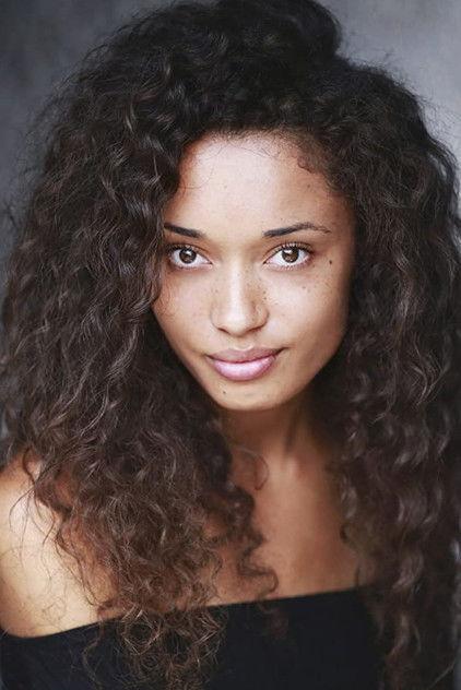 Olivia Swann - Actor Profile Photo