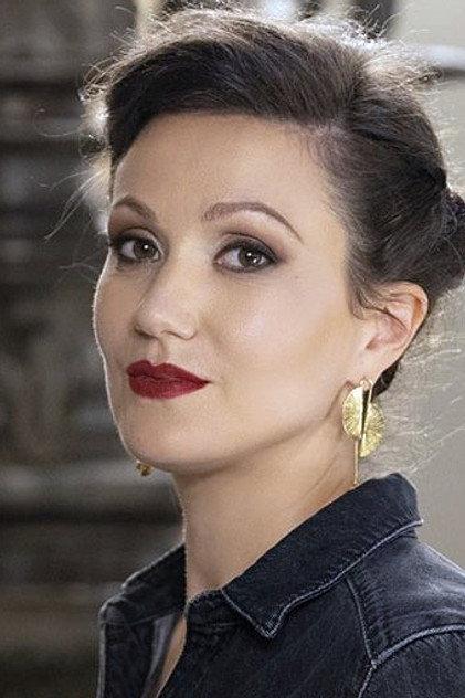 Julie Fuchs - Actor Profile Photo