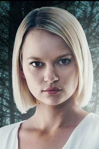 Ellie Duckles - Actor Profile Photo