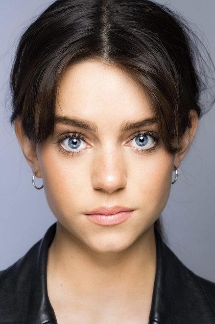Holly Cattle - Actor Profile Photo