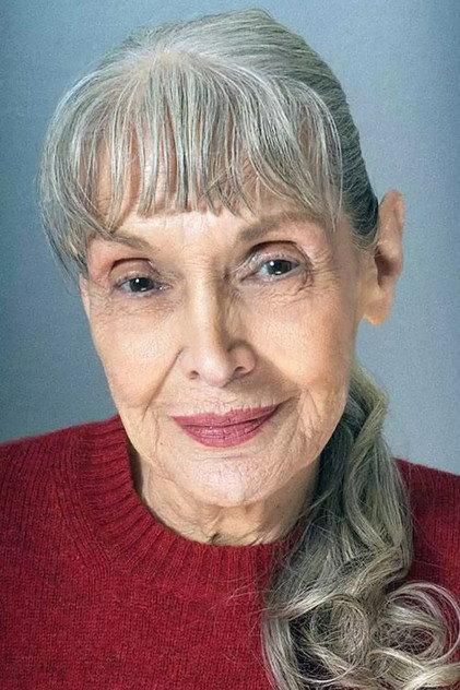 Suna Selen - Actor Profile Photo