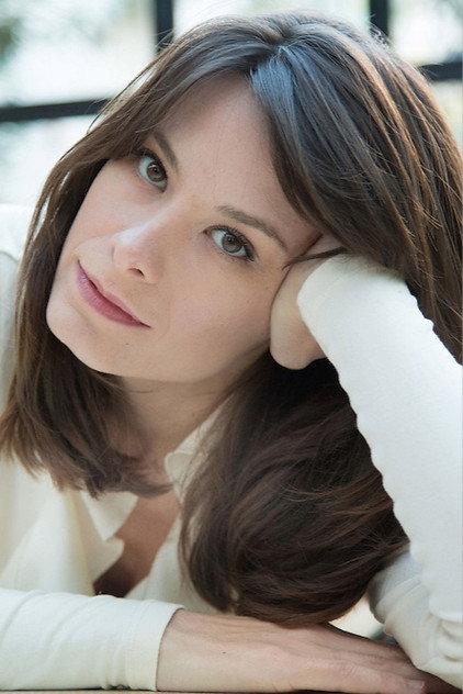 Julie Voisin - Actor Profile Photo