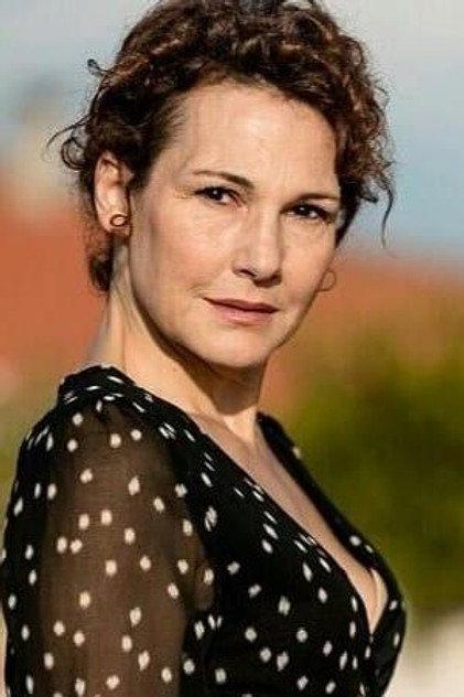 Anna Ferruzzo - Actor Profile Photo