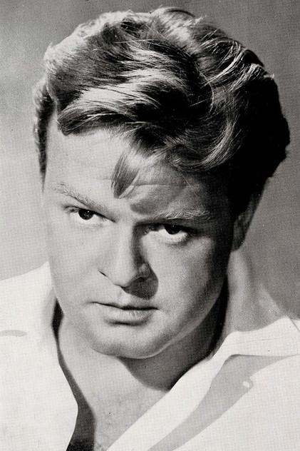 Carlo Hintermann - Actor Profile Photo