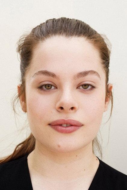 Anna Biolay - Actor Profile Photo