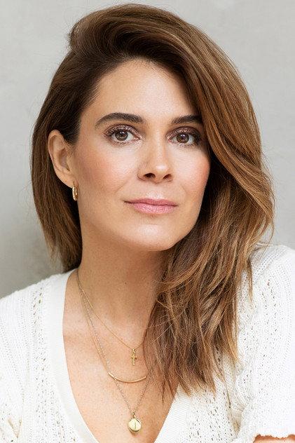 Julie Perreault - Actor Profile Photo