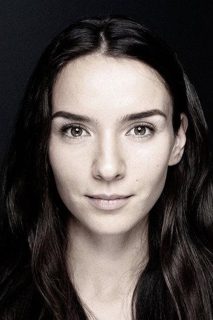 Emilia Wellbrock - Actor Profile Photo