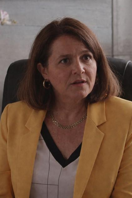 Sara Von Schwarze - Actor Profile Photo