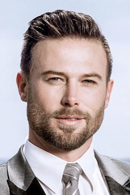 Jacob Young - Actor Profile Photo