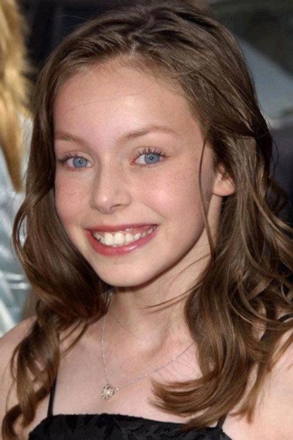Julia Winter - Actor Profile Photo
