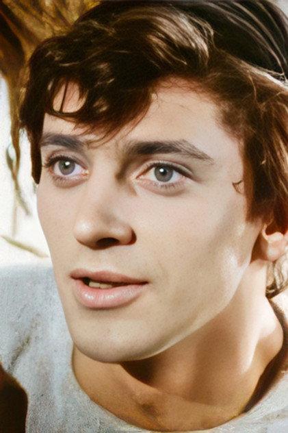 Georgi Lapeto - Actor Profile Photo