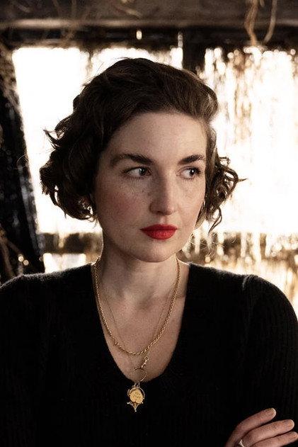 Elizabeth Sankey - Actor Profile Photo