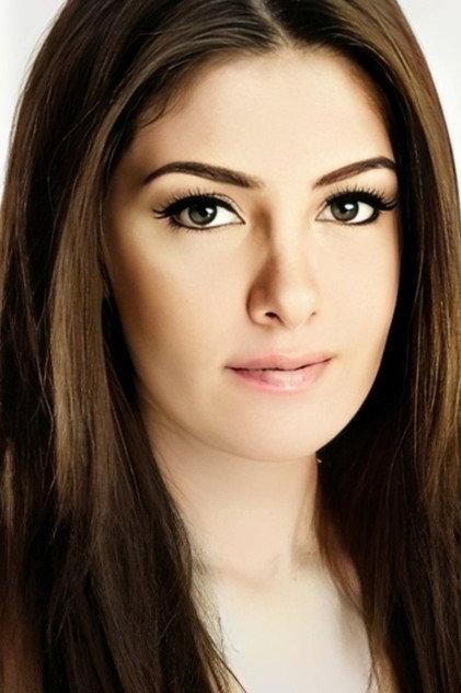 Burcu Binici - Actor Profile Photo