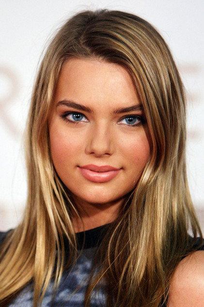 Indiana Evans - Actor Profile Photo