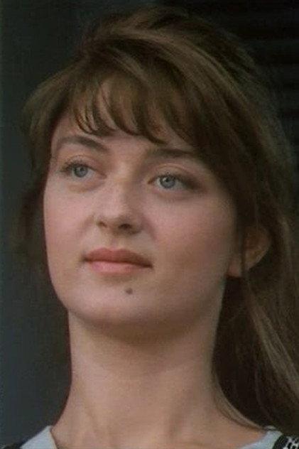 Ursula Davis - Actor Profile Photo