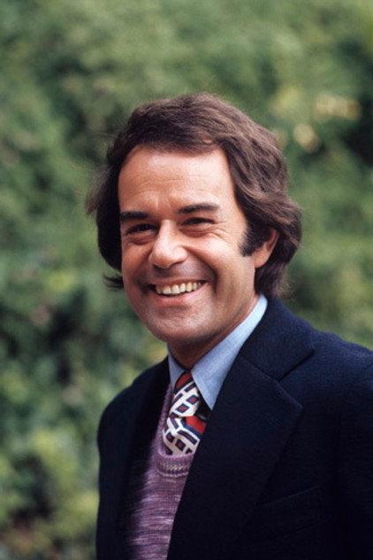 Laurence Luckinbill - Actor Profile Photo