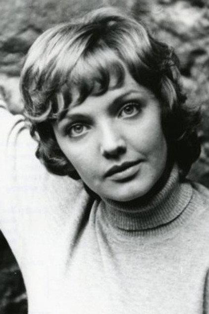 Julia Sooster - Actor Profile Photo