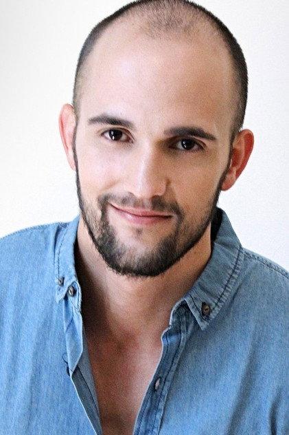 Pol Cardona - Actor Profile Photo