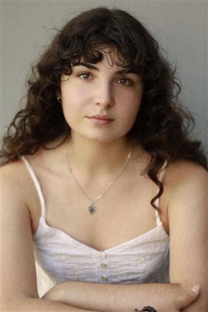 Justine Grave - Actor Profile Photo