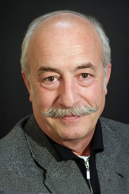 Emin Olcay - Actor Profile Photo