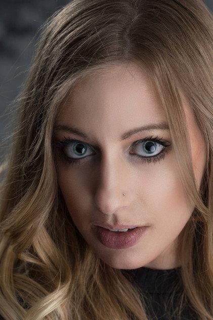 Kristen Drake - Actor Profile Photo