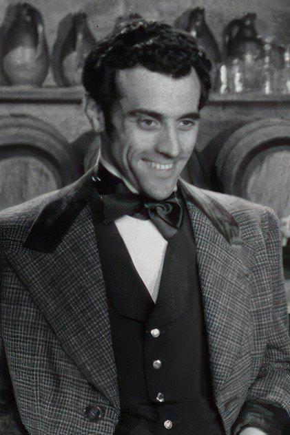Gilles Quéant - Actor Profile Photo