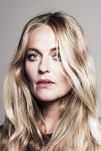 Svandís Dóra Einarsdóttir - Actor Profile Photo