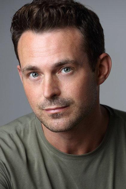 Jules Knight - Actor Profile Photo