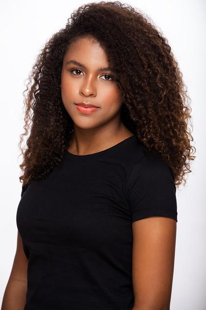 Núbia Maurício - Actor Profile Photo