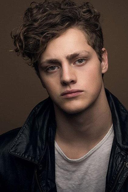 Fin Argus - Actor Profile Photo