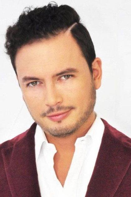 Fausto Miño - Actor Profile Photo
