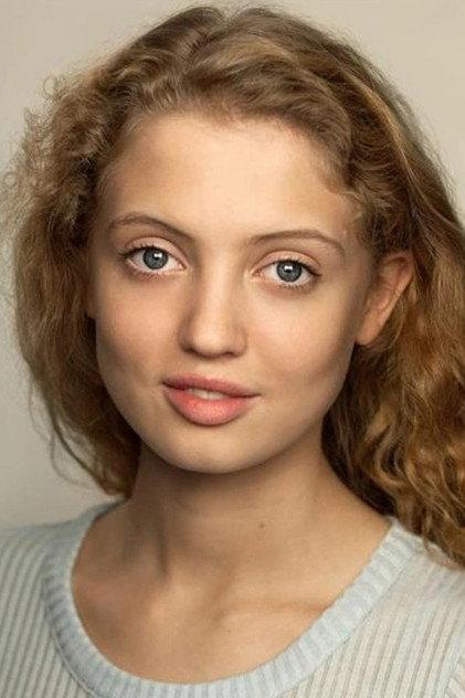 Amelia Clarkson - Actor Profile Photo