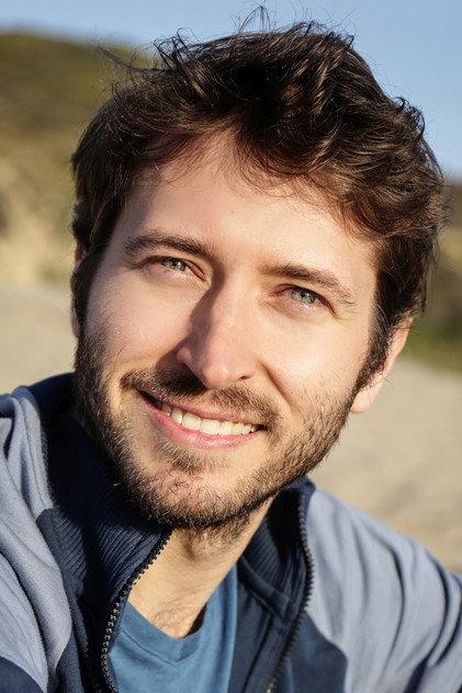 MacLeod Andrews - Actor Profile Photo