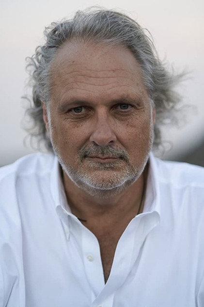 Jeffrey Beecroft - Actor Profile Photo