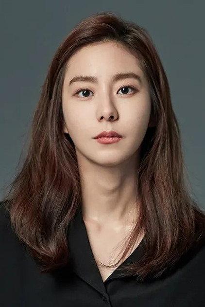 Uee - Actor Profile Photo