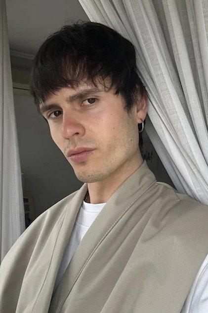 Iñigo Aranburu - Actor Profile Photo