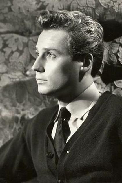 Gabriel Cattand - Actor Profile Photo