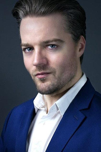 Matthew Ewald - Actor Profile Photo