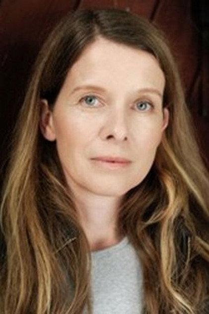 Julia Jaschke - Actor Profile Photo