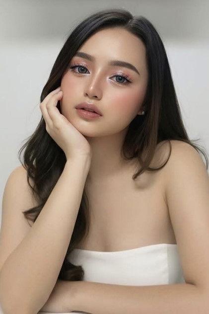 Liana Rosales - Actor Profile Photo