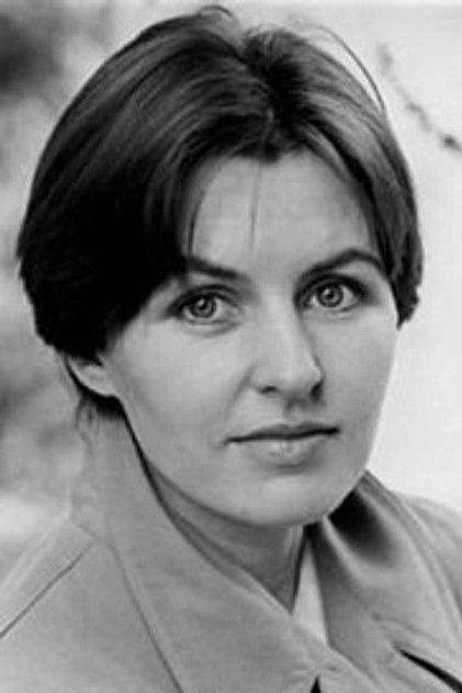 Hilary Reynolds - Actor Profile Photo